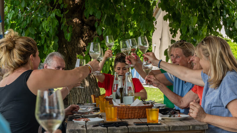 Weinprobe auf der Sprachreise in Venetien mit den Teilnehmern