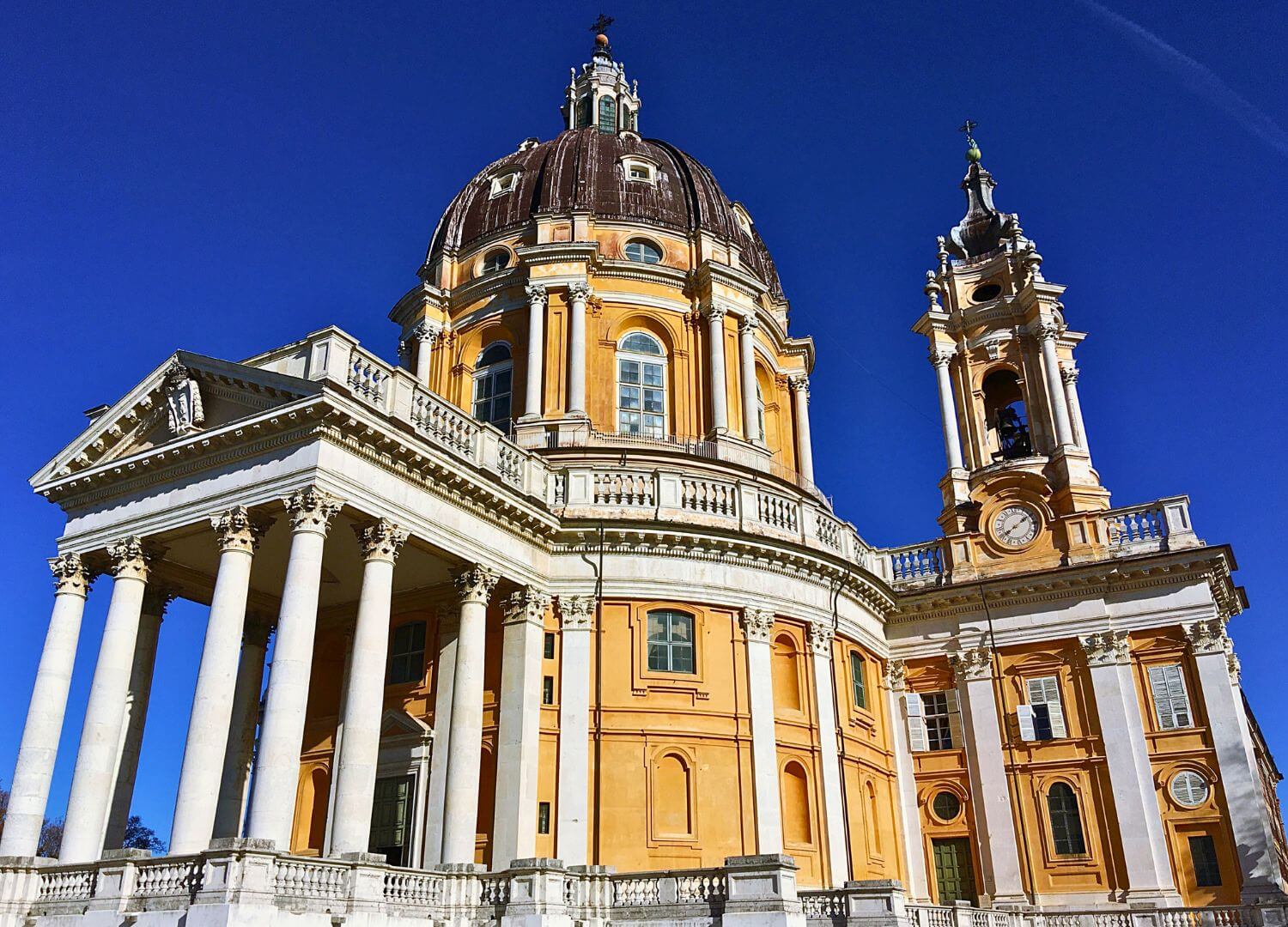 Basilika von Superga von unten gesehen.