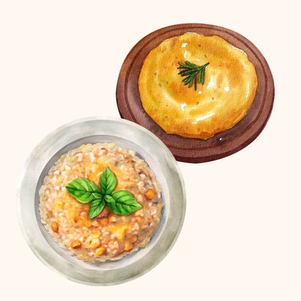 Polenta und cremiges Risotto, zwei typische Gerichte aus Norditalien.